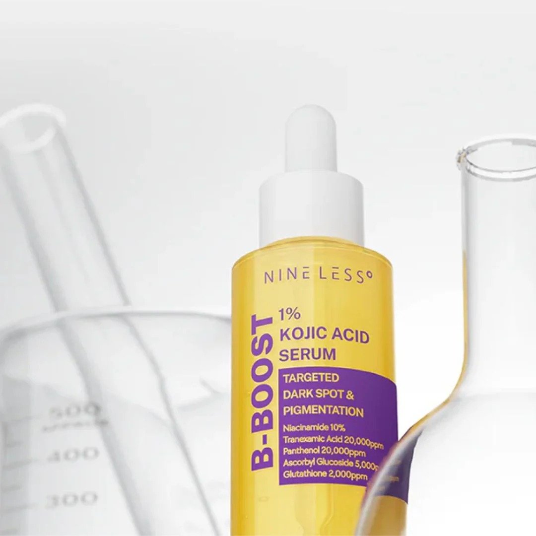 NINELESS B-Boost 1% Kojic Acid Serum 30ml de NINELESS — textura y detalle | K-Beauty coreano en Narumi Chile