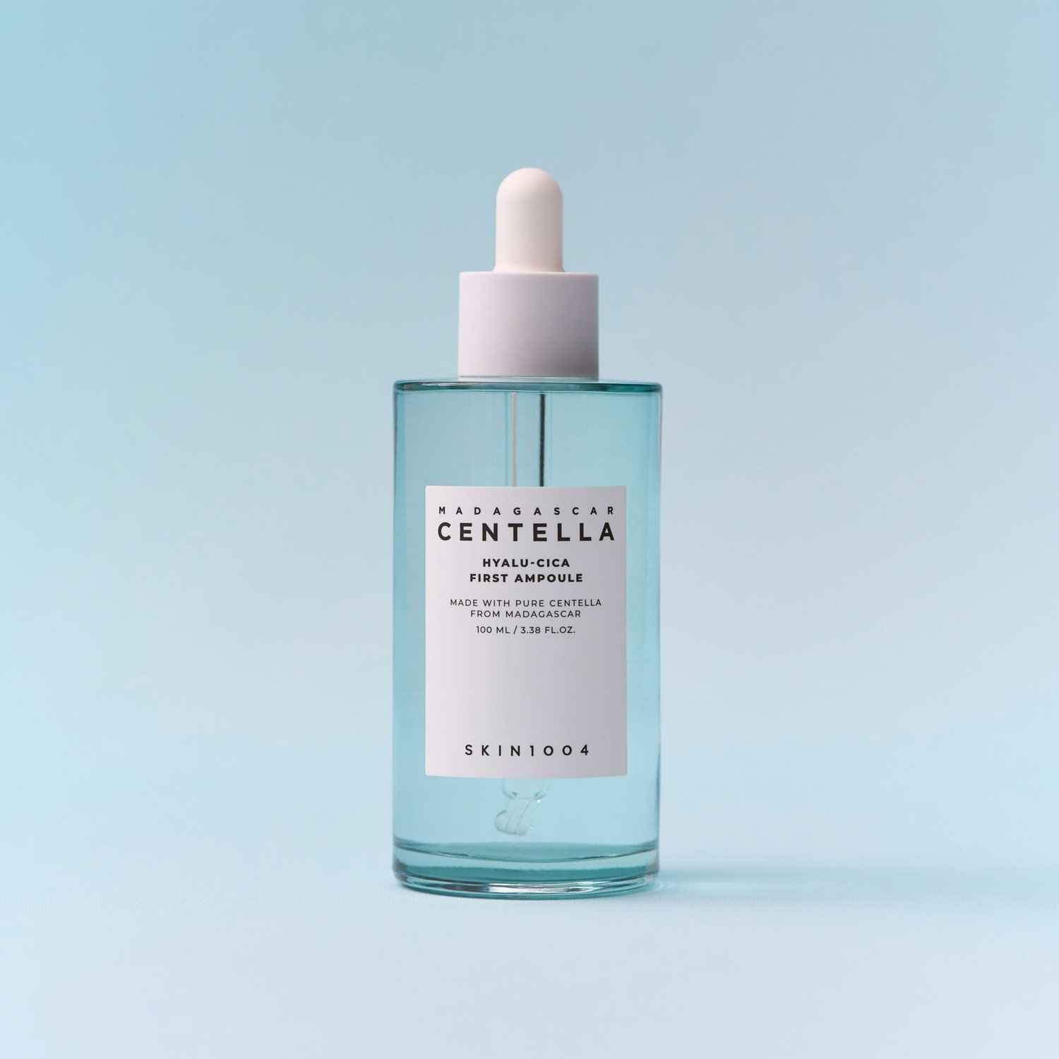 SKIN1004 Madagascar Centella Hyalu-Cica First Ampoule Jumbo de SKIN1004 — textura y detalle | K-Beauty coreano en Narumi Chile