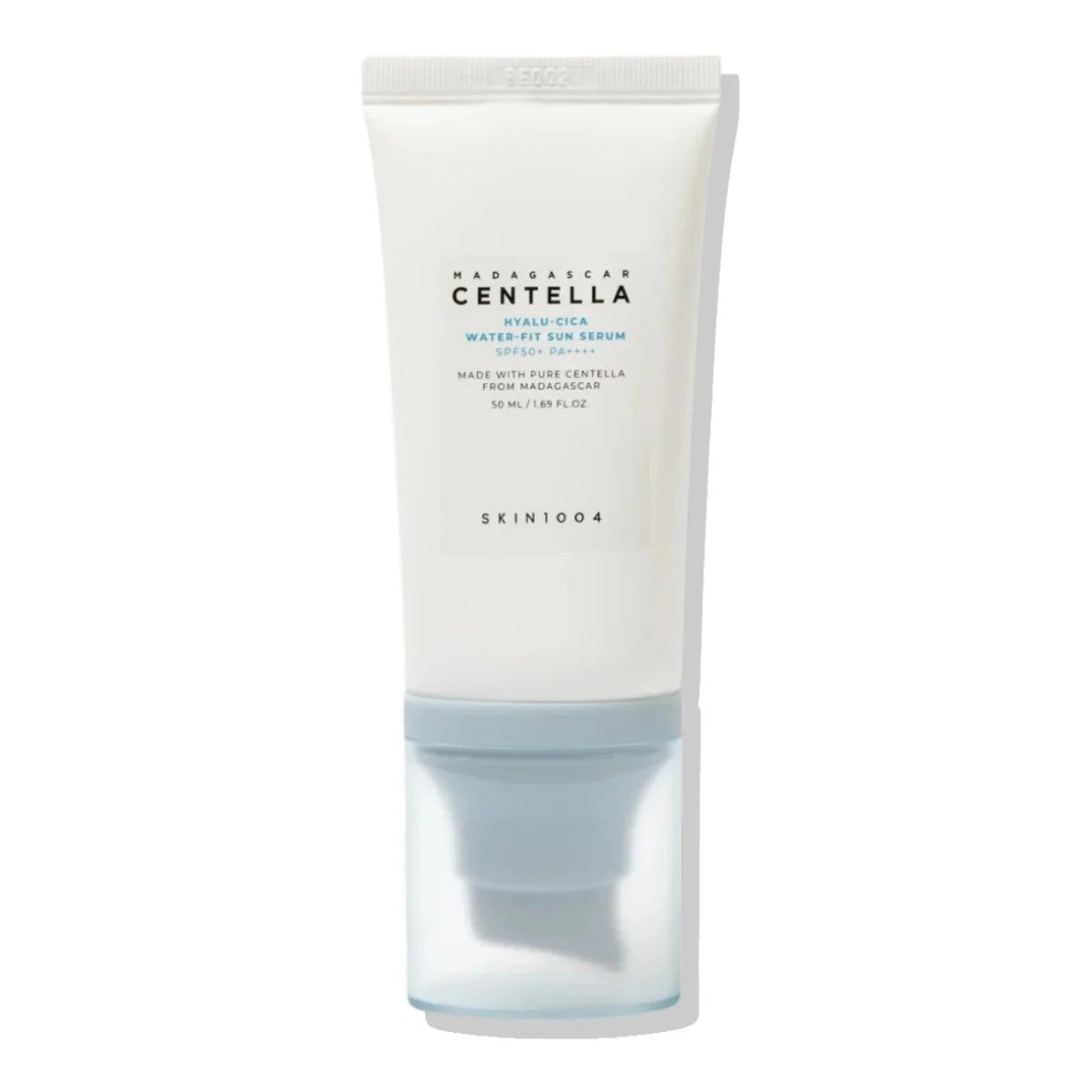 Protector solar SKIN1004 Madagascar Centella Hyalu-Cica Water-Fit Sun Serum de SKIN1004, skincare coreano en Narumi Chile