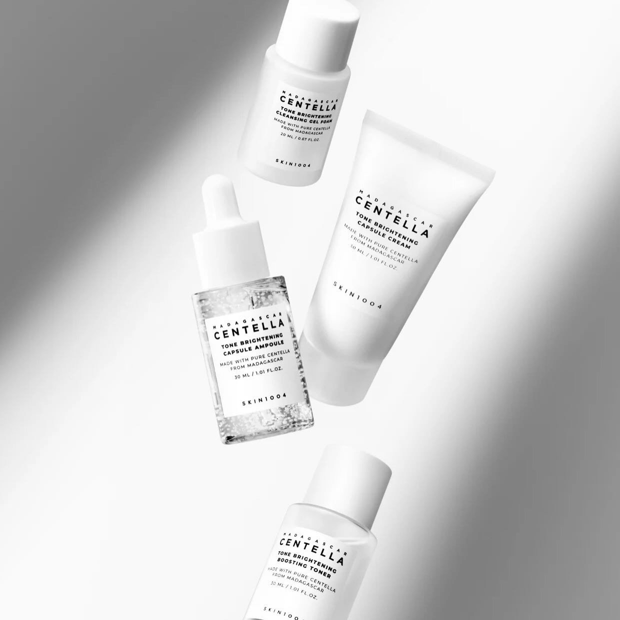 SKIN1004 Madagascar Centella Tone Brightening Travel Kit 4 pcs de SKIN1004 — textura y detalle | K-Beauty coreano en Narumi Chile